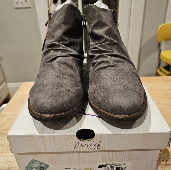 New Blowfish booties 10 Otter Grey (Cairoh4Earth) - Picture 1 of 6